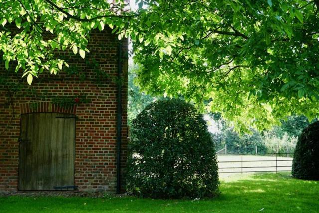 B&B De Hulst Izegem Exterior photo