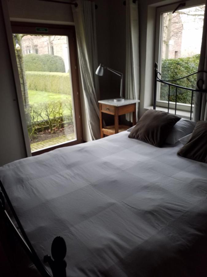 B&B De Hulst Izegem Exterior photo
